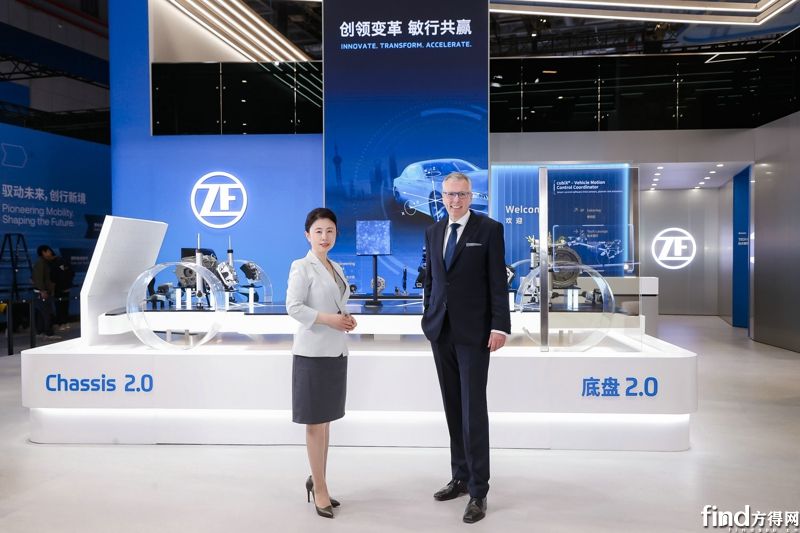 柯皓哲博士與汪潤怡采女士共同出席2025上海車展